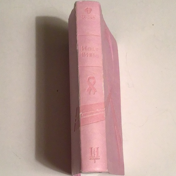 Here’s Hope Pink Ribbon Breast Cancer Awareness Holy Bible - Picture 3 of 10